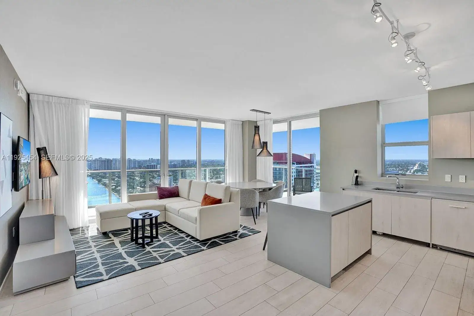 3 bedroom 2 bath Residential Lease for rent at 4010 S Ocean Dr # R1108, Hollywood FL 33019