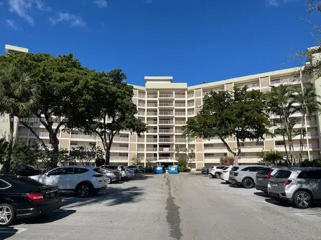 1 bedroom 1 bath Residential Lease for rent at 3090 N Course Dr # 708, Pompano Beach FL 33069