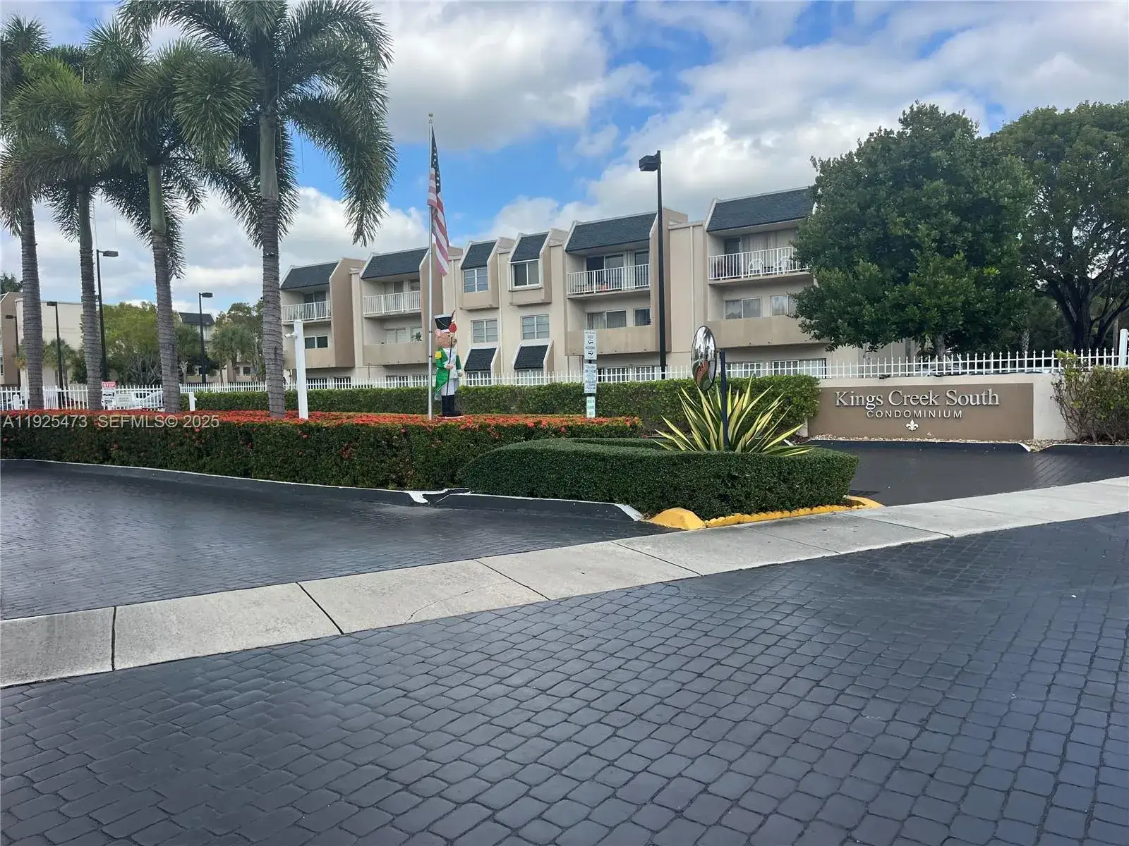 2 bedroom 2 bath Residential Lease for rent at 7725 SW 86th St # 314, Miami FL 33143
