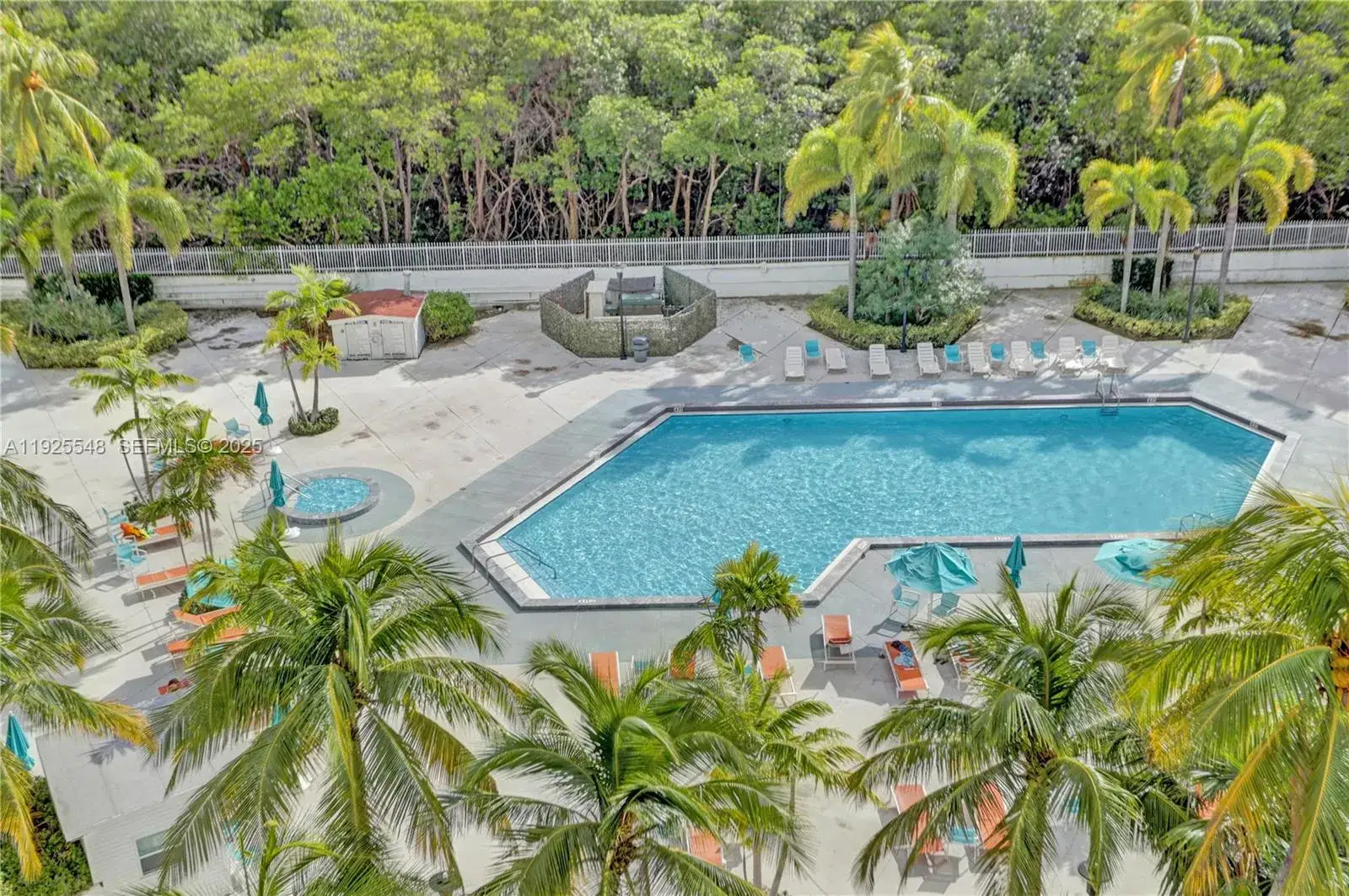 2 bedroom 2 bath Residential Lease for rent at 100 Bayview Dr # 724, Sunny Isles Beach FL 33160