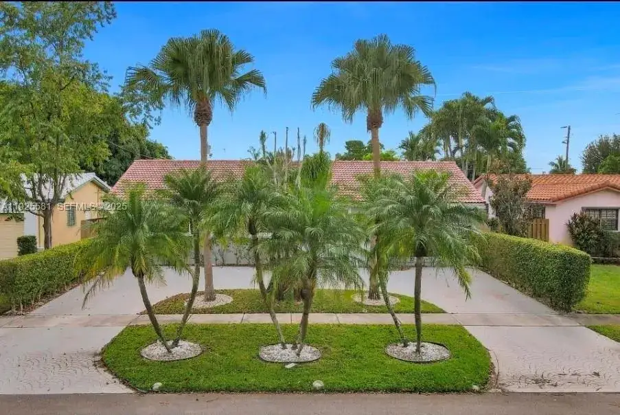 3 bedroom 2 bath Residential for sale at 5500 Buchanan St, Hollywood FL 33021