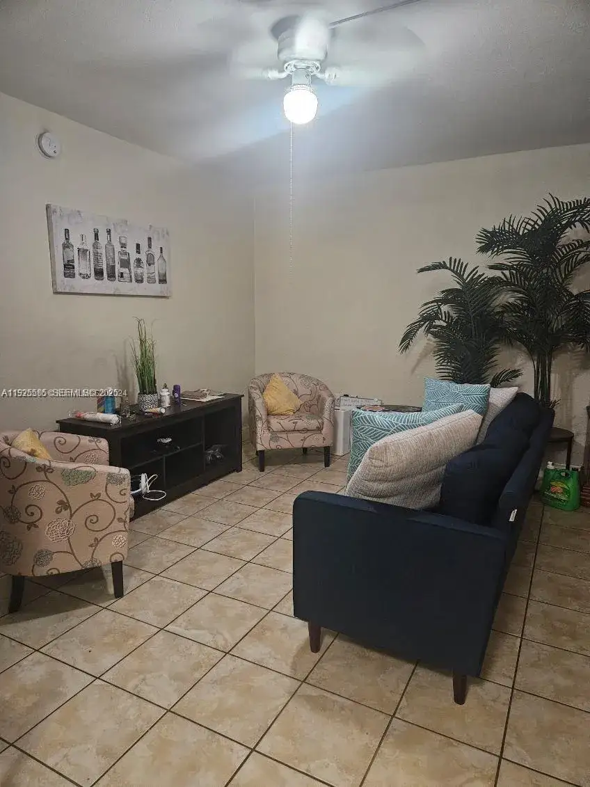 1 bedroom 1 bath Residential Lease for rent at 3071 SW 27th Ave # 9, Miami FL 33133