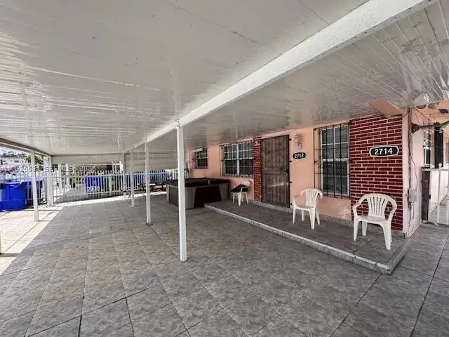 3 bedroom 2 bath Residential Lease for rent at 2714 NW 23rd Ave # 2712, Miami FL 33142