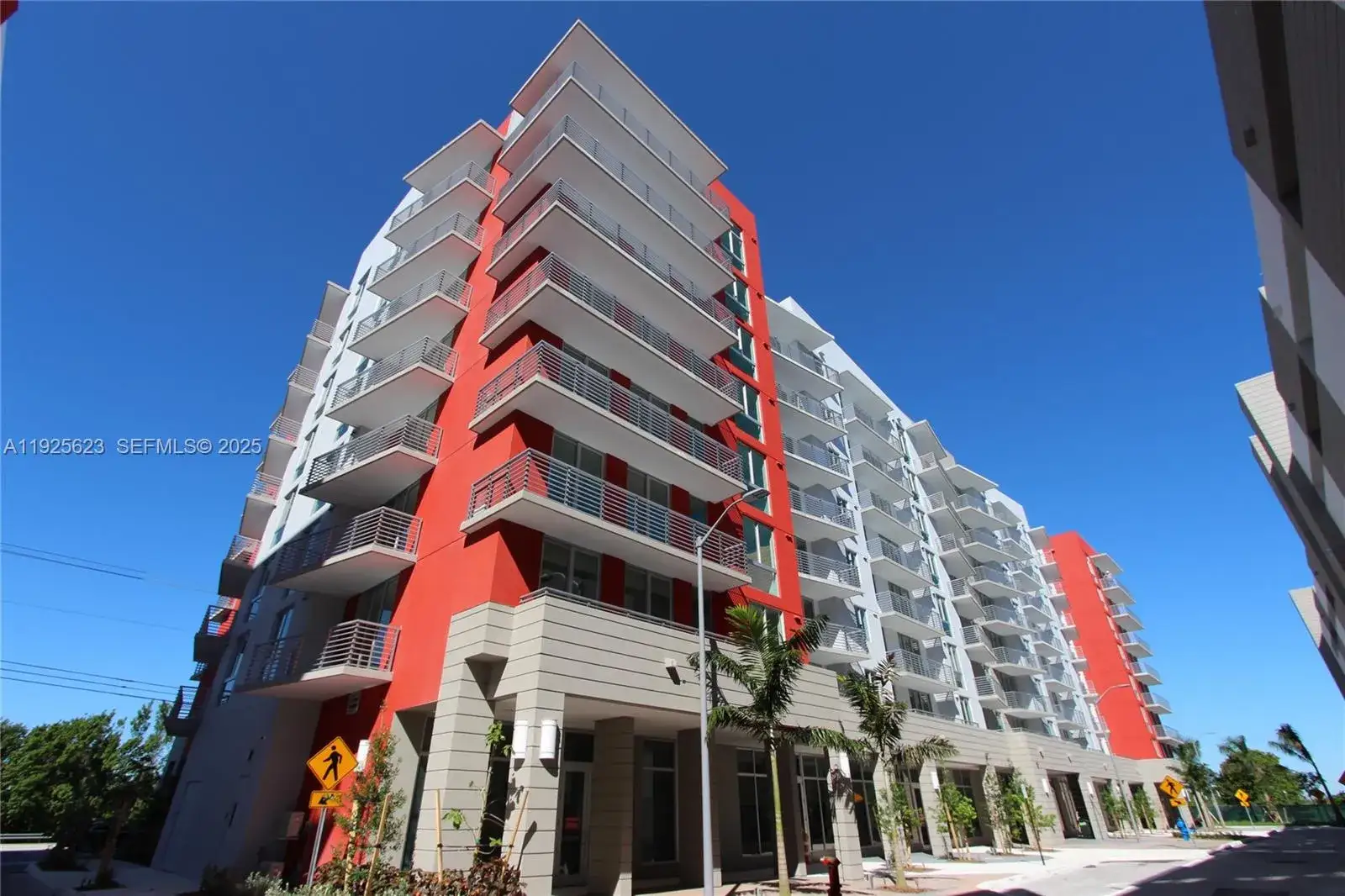 1 bedroom 1 bath Residential for sale at 7875 NW 107th Ave # 519, Doral FL 33178