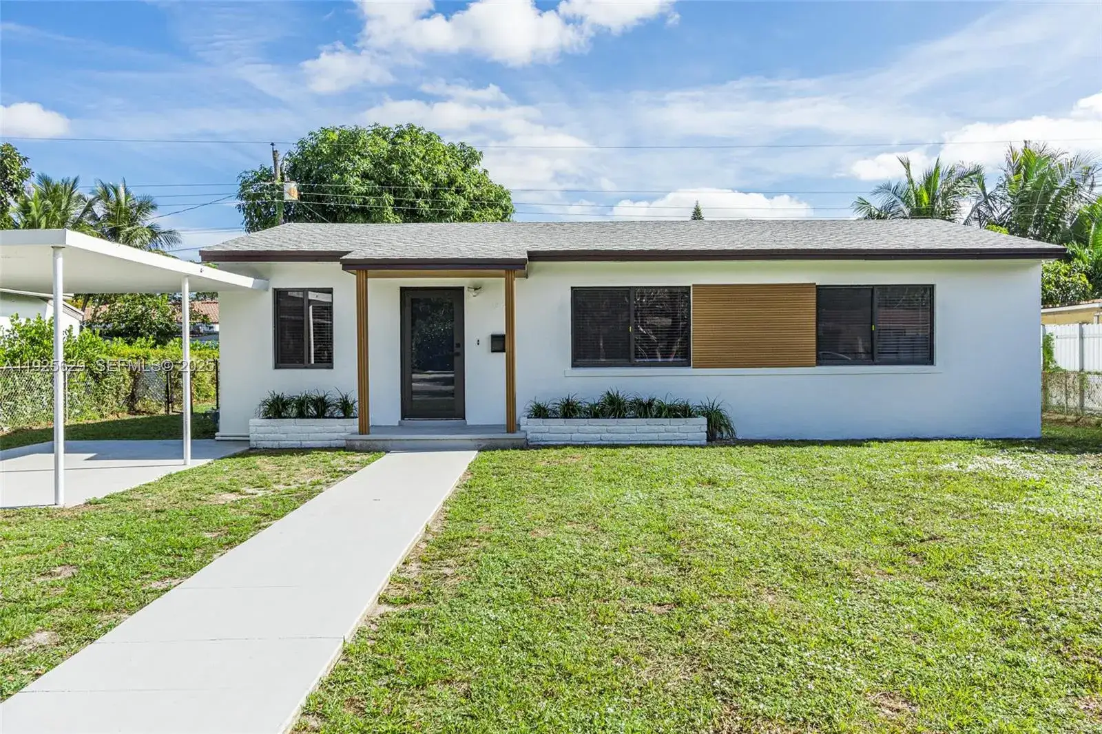 3 bedroom 1 bath Residential for sale at 16049 NE 9th PL, North Miami Beach FL 33162
