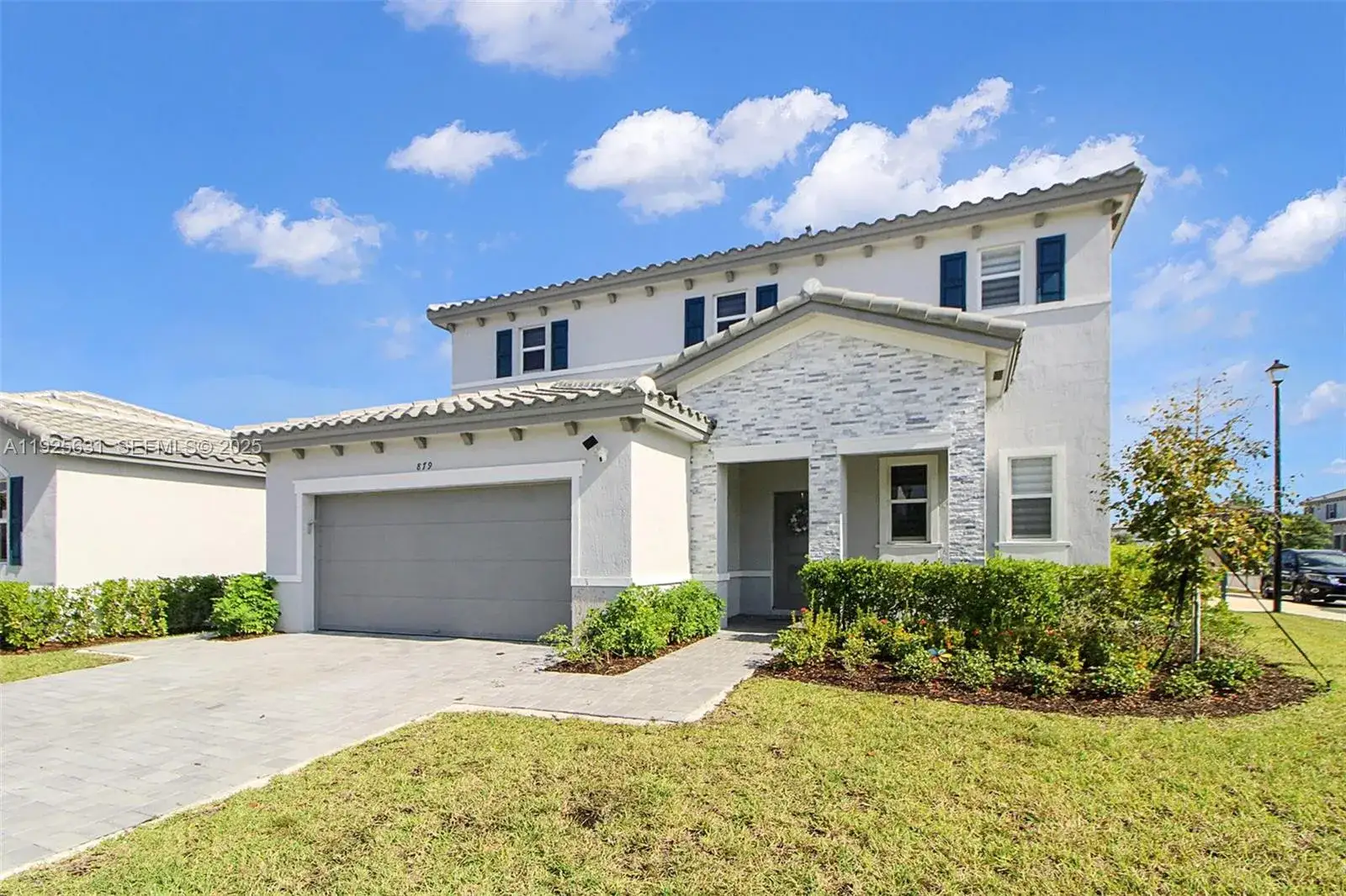 5 bedroom 3 bath Residential for sale at 879 SE 26th Ter, Homestead FL 33035