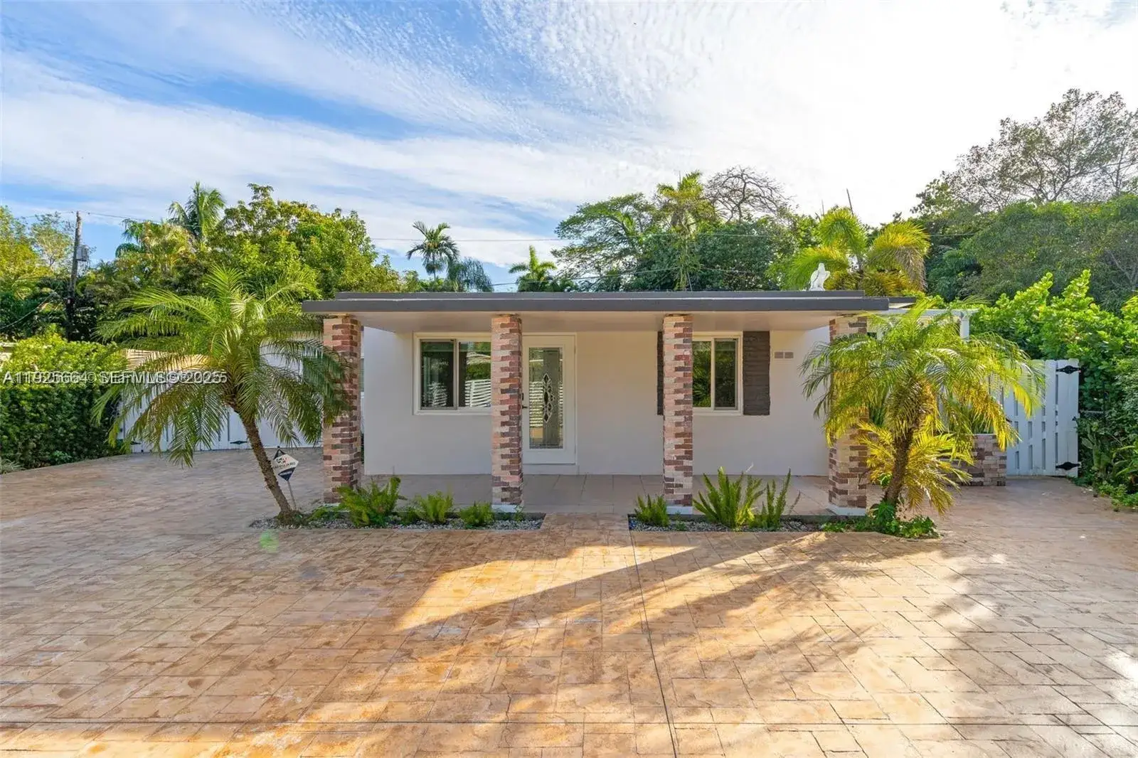 3 bedroom 3 bath Residential for sale at 3800 Charles Ter, Miami FL 33133