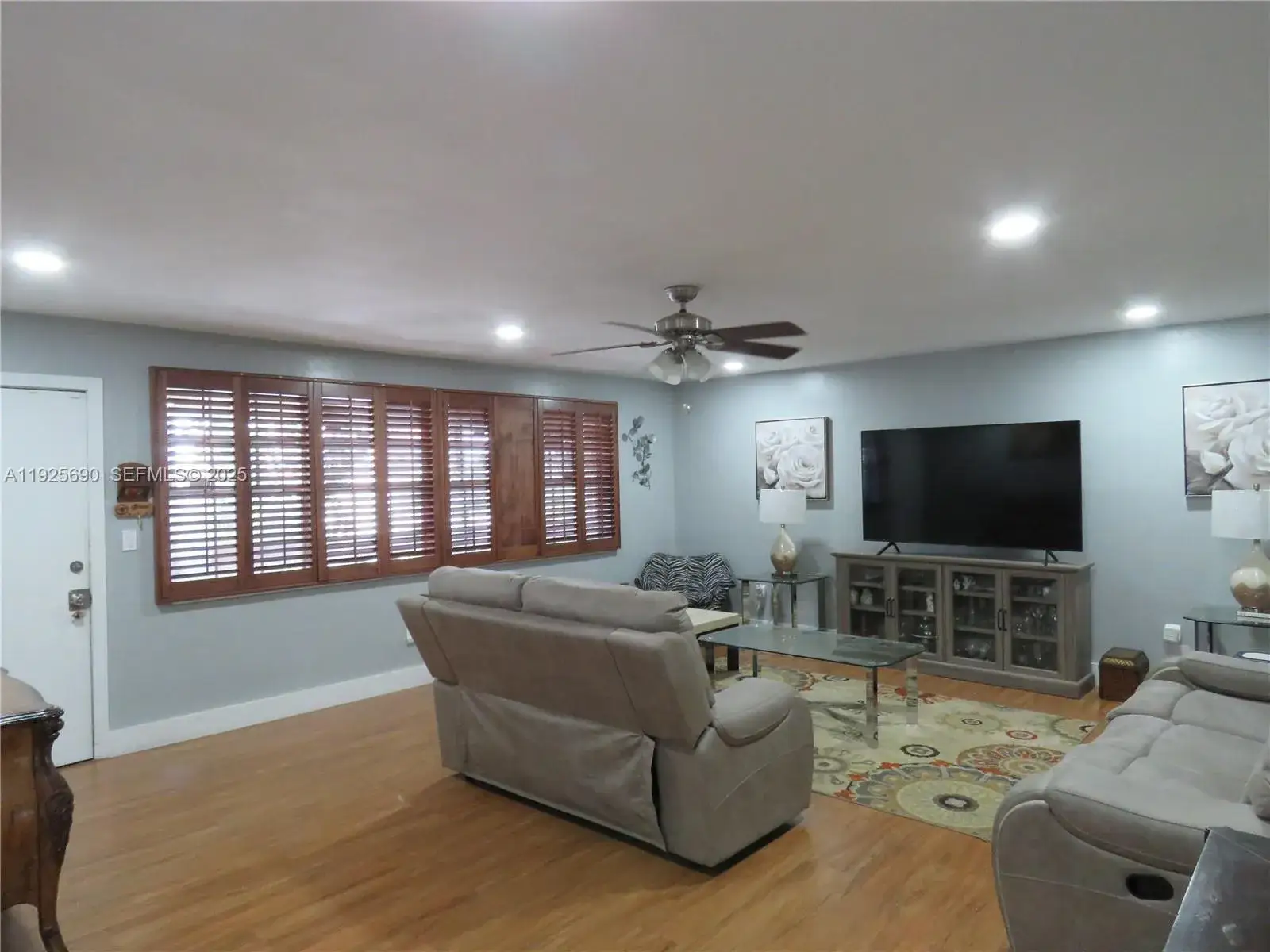 2 bedroom 2 bath Residential Lease for rent at 11840 NE 19th Dr # 26, North Miami FL 33181