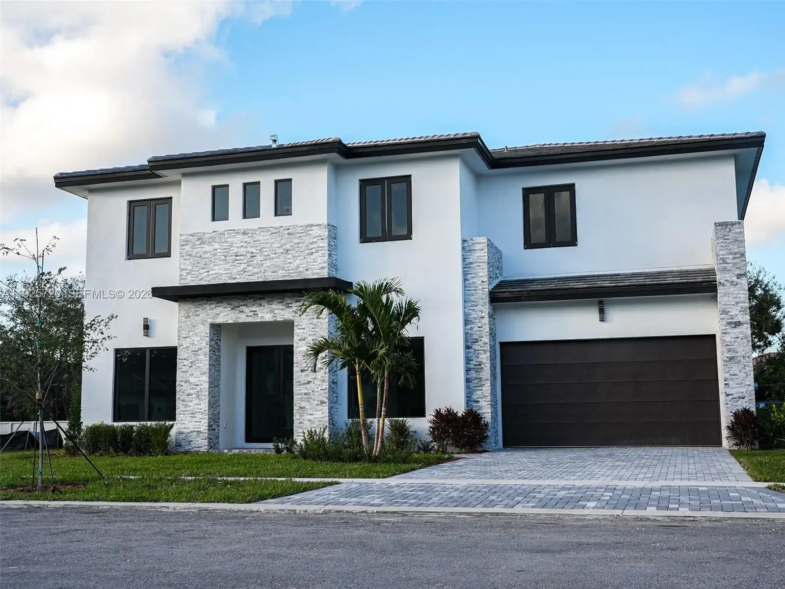 5 bedroom 5 bath Residential for sale at 13083 Davie Oaks Dr, Davie FL 33325