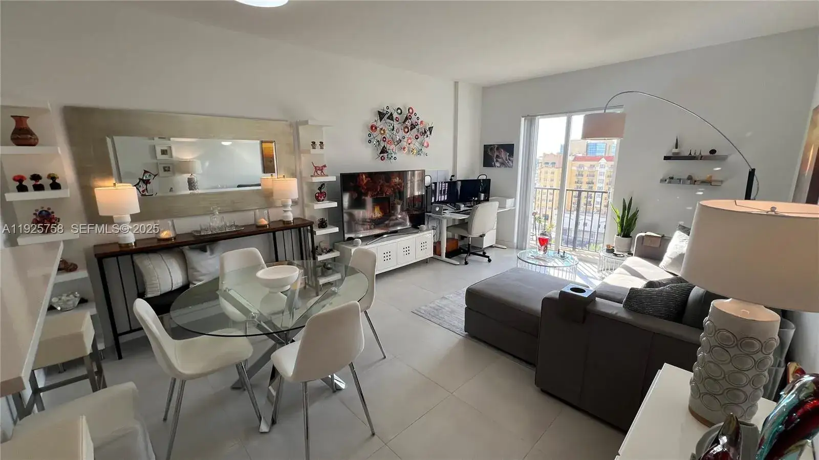 1 bedroom 1 bath Residential for sale at 10 Aragon Ave # 1019, Coral Gables FL 33134