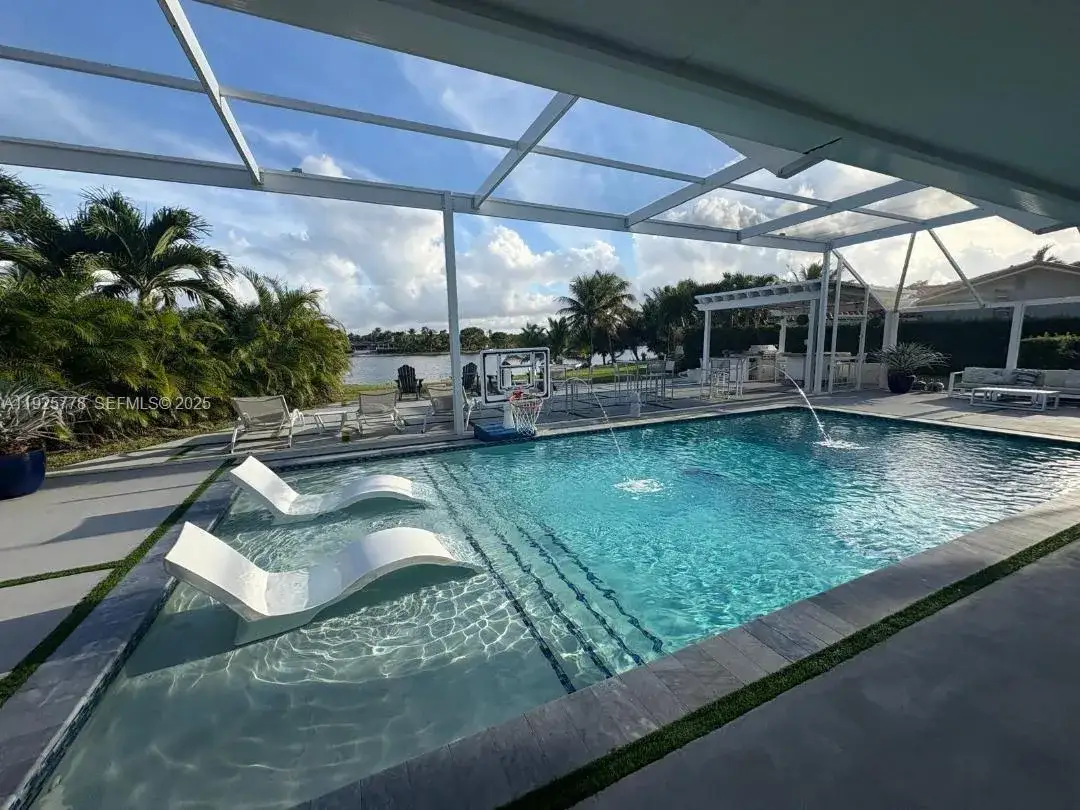 4 bedroom 3 bath Residential for sale at 6890 Winged Foot Dr, Hialeah FL 33015