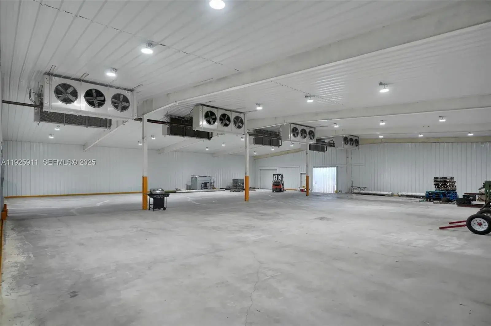 Commercial Sale for sale at 901 NW 9th St, Belle Glade FL 33430