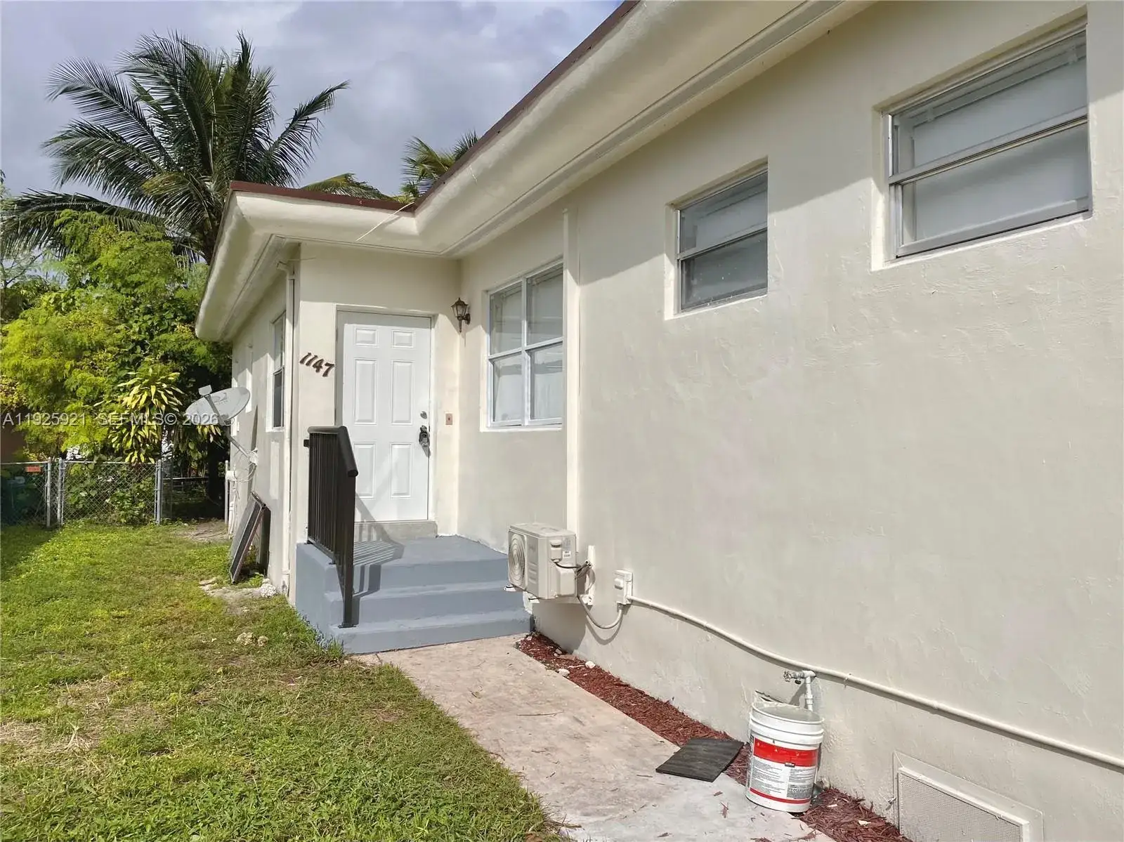 1 bedroom 1 bath Residential Lease for rent at 1147 NE 113th St # 1147, Miami FL 33161