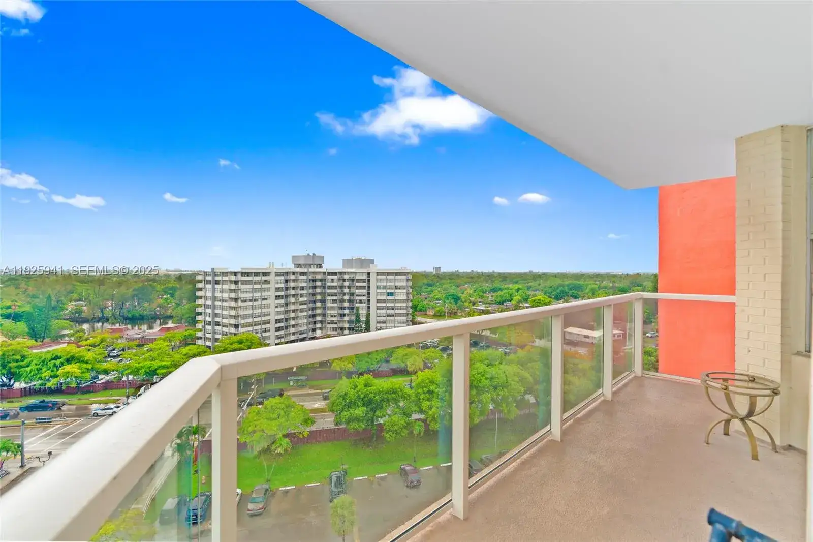 2 bedroom 2 bath Residential for sale at 1301 NE Miami Gardens Dr # 1025W, Miami FL 33179