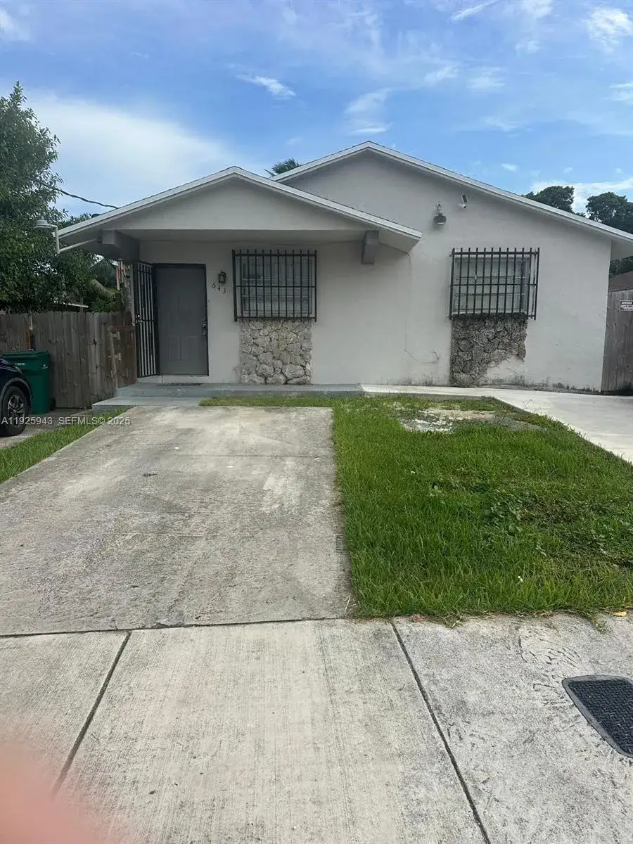 3 bedroom 2 bath Residential for sale at 645 NW 2nd St, Florida City FL 33034