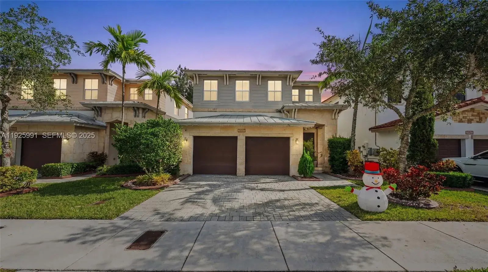 4 bedroom 4 bath Residential for sale at 6933 NW 104th Ct, Doral FL 33178
