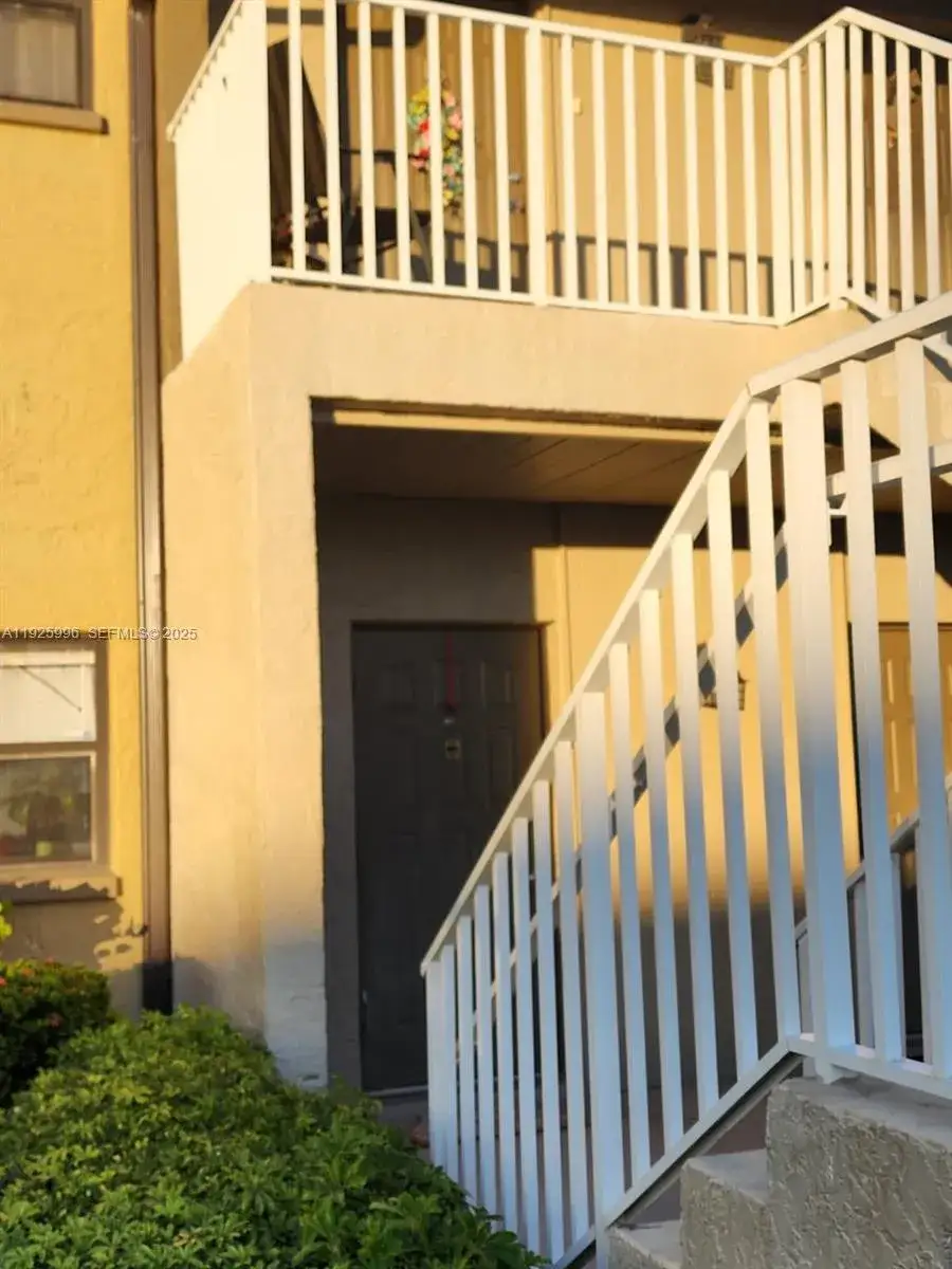 2 bedroom 1 bath Residential for sale at 4789 ORANGE GROVE BLVD # 5, Fort Myers FL 33903