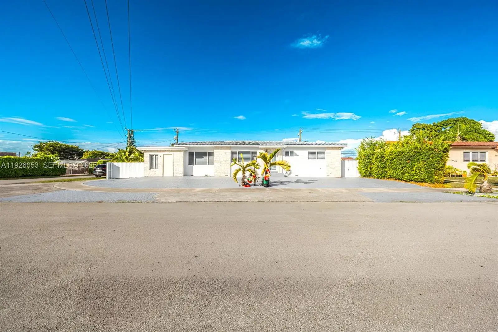 3 bedroom 2 bath Residential for sale at 9365 SW 44th St, Miami FL 33165