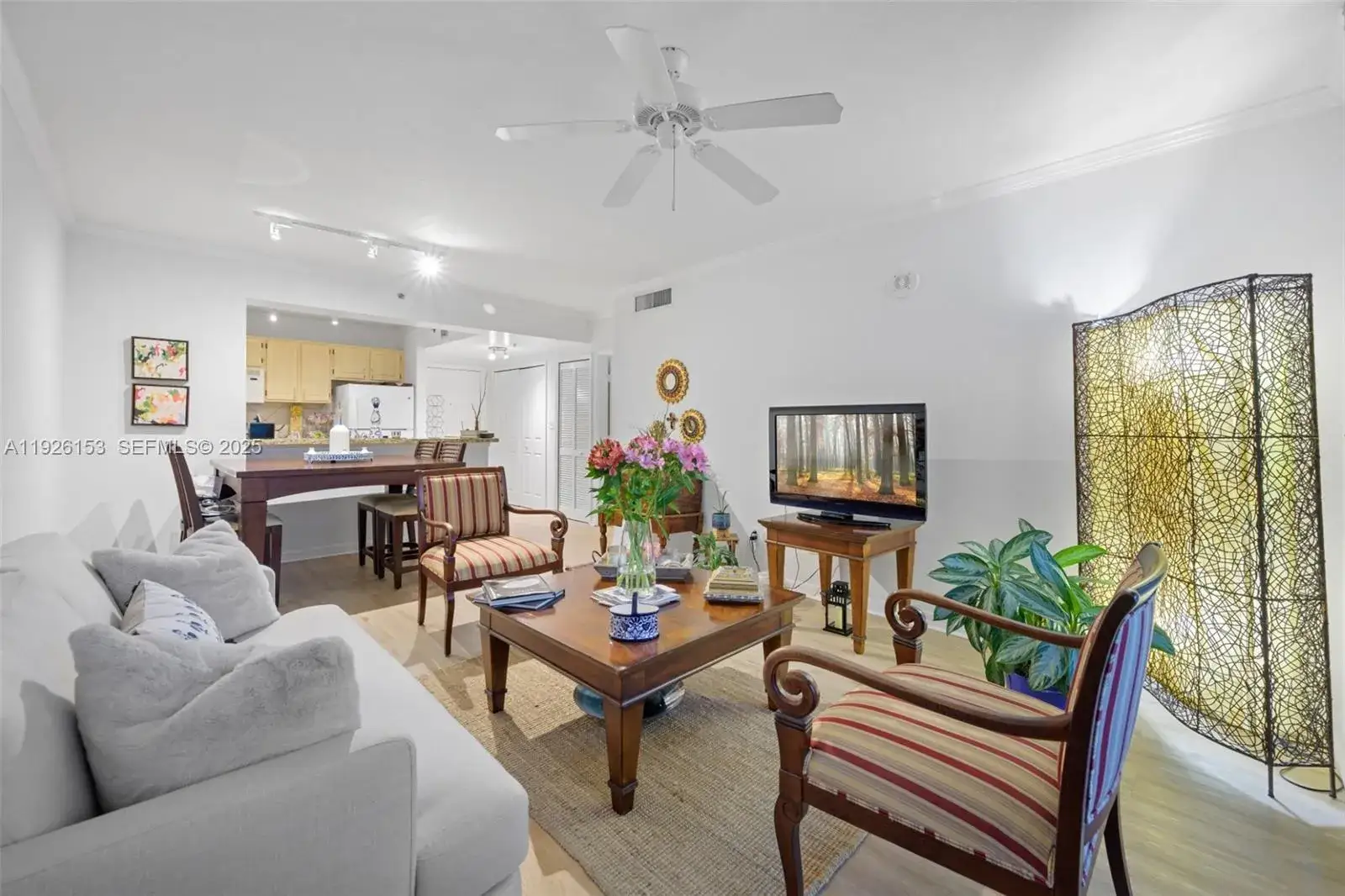 1 bedroom 1 bath Residential for sale at 2665 SW 37th Ave # 202, Miami FL 33133