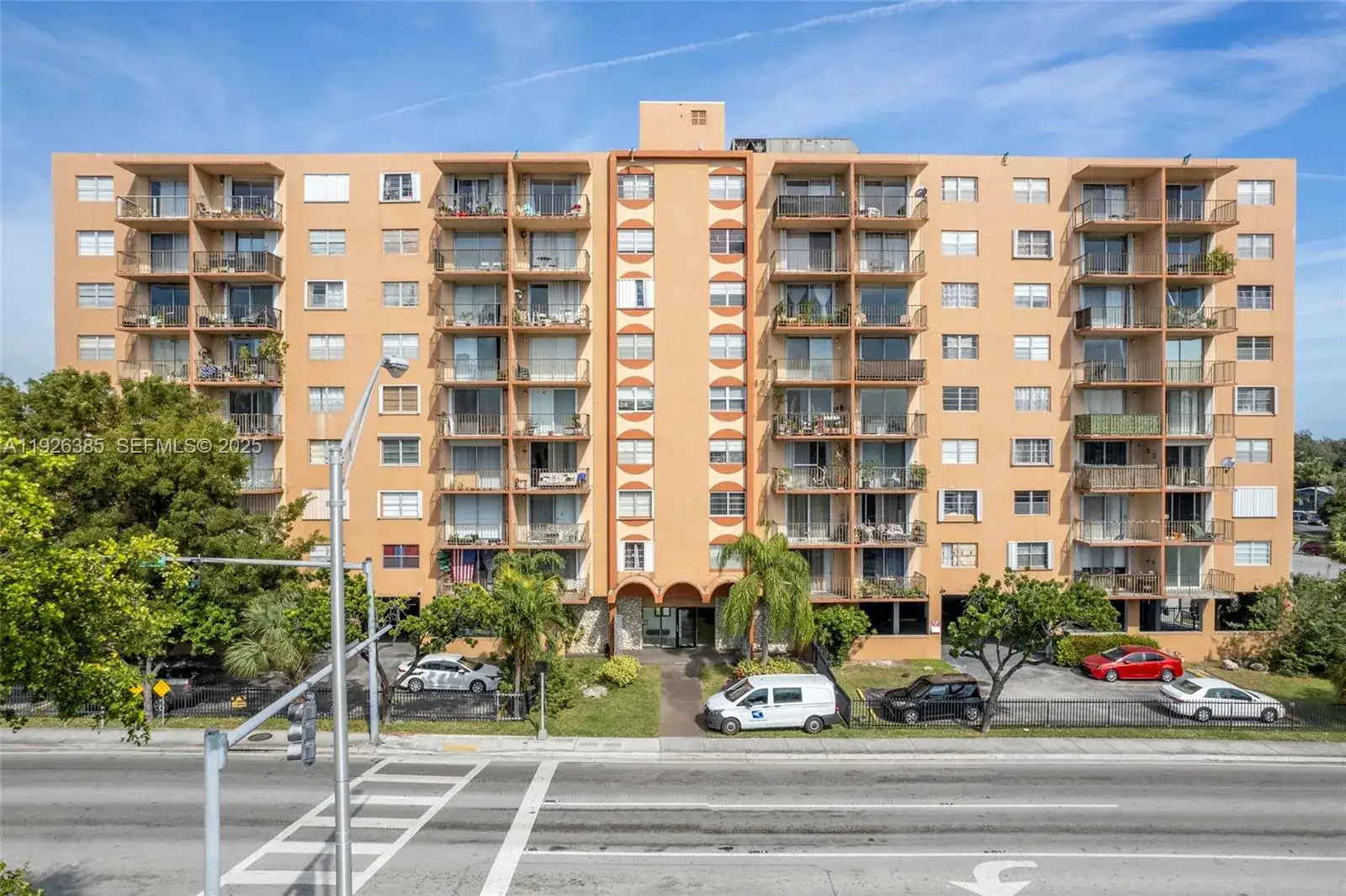 1 bedroom 1 bath Residential for sale at 1465 NE 123rd St, North Miami FL 33161