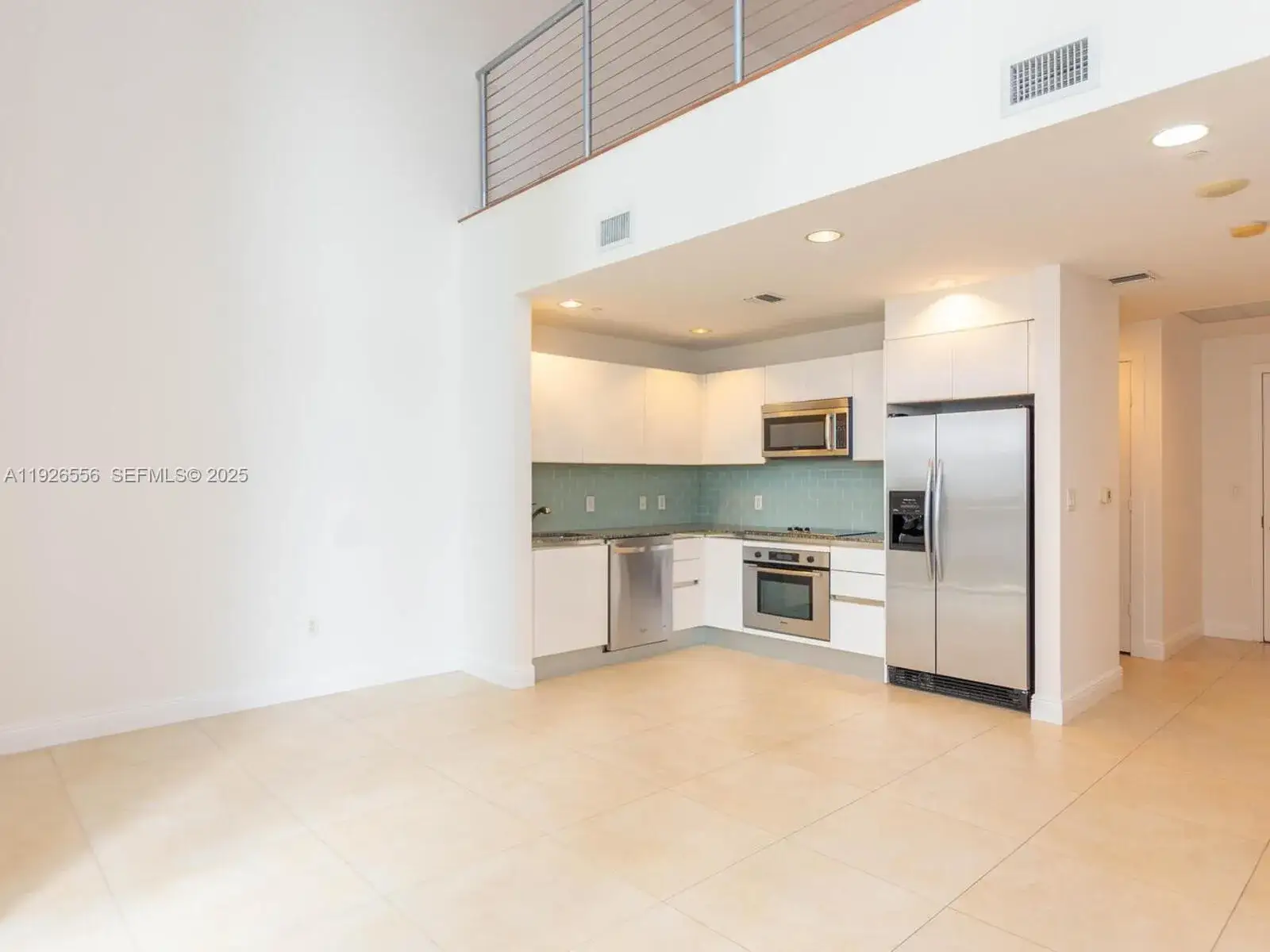 1 bedroom 1 bath Residential for sale at 1050 Brickell Ave # 606, Miami FL 33131