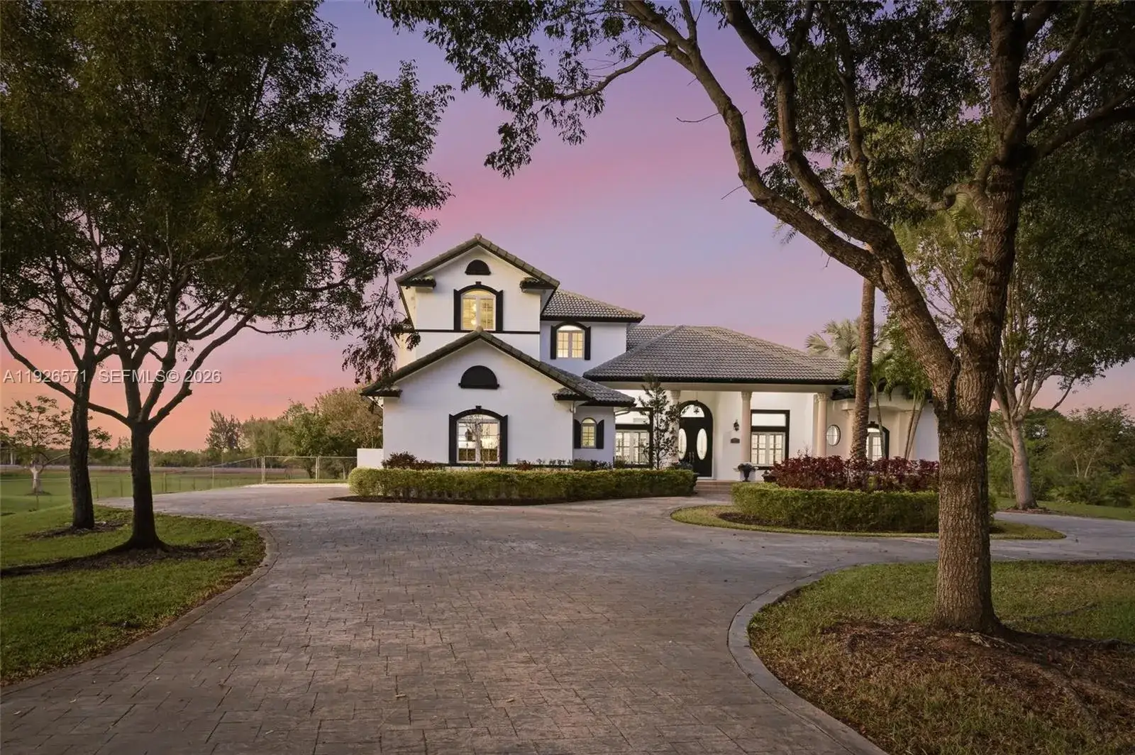 5 bedroom 4 bath Residential for sale at 20401 SW 48th Pl, Southwest Ranches FL 33332