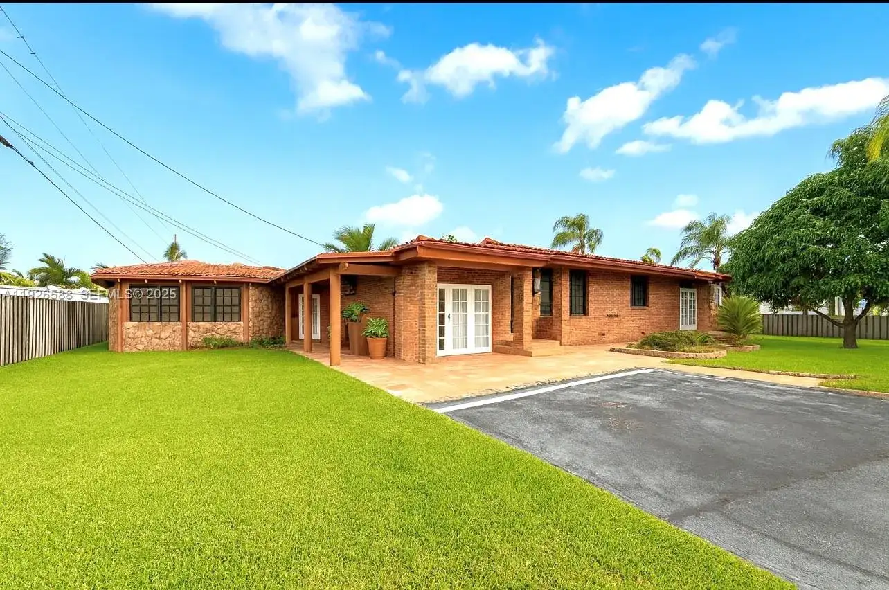 5 bedroom 4 bath Residential Lease for rent at 29625 SW 153rd Ct # 0, Homestead FL 33033