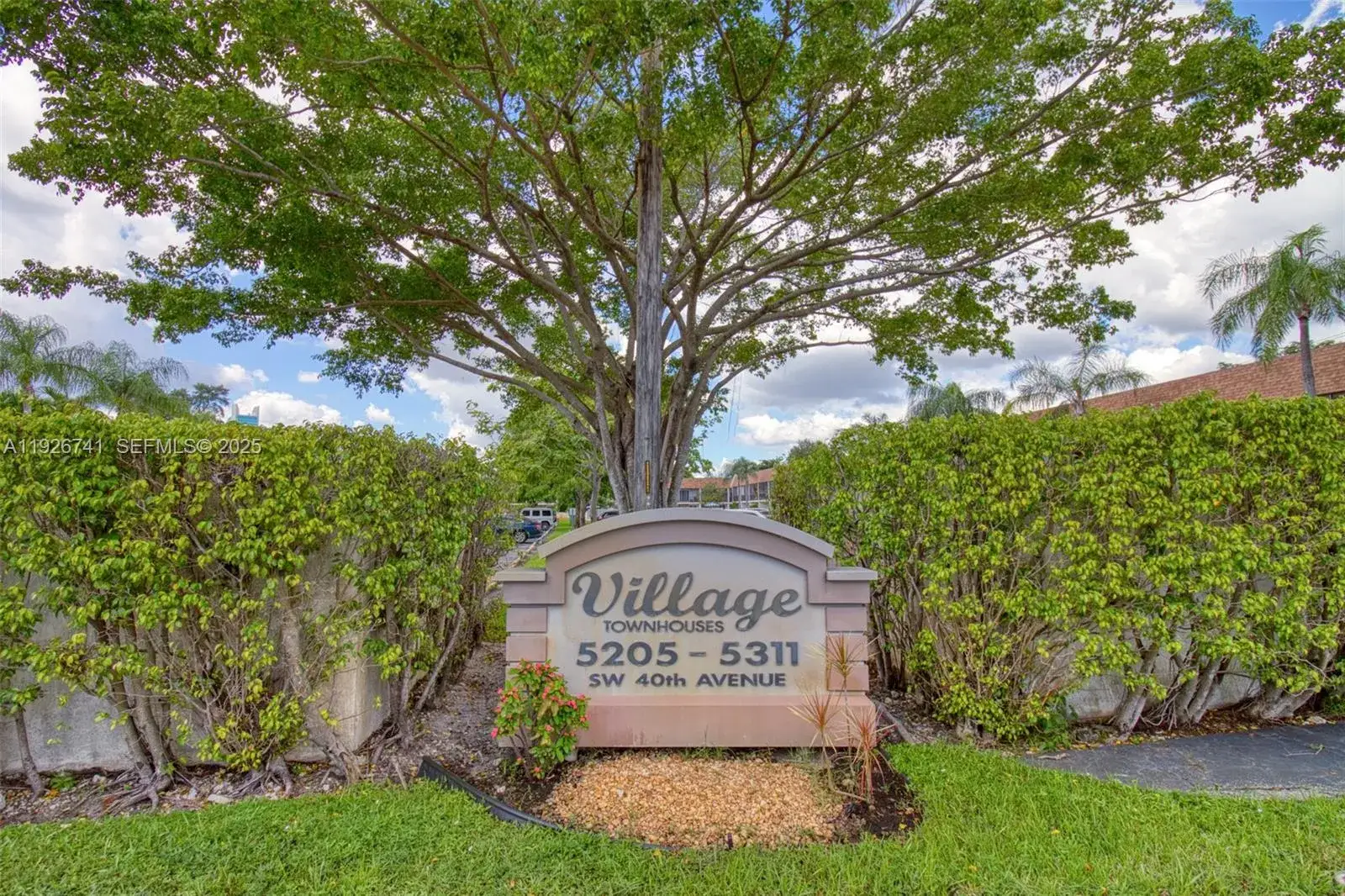 2 bedroom 2 bath Residential Lease for rent at 5209 SW 40th Ave # 51, Dania Beach FL 33314