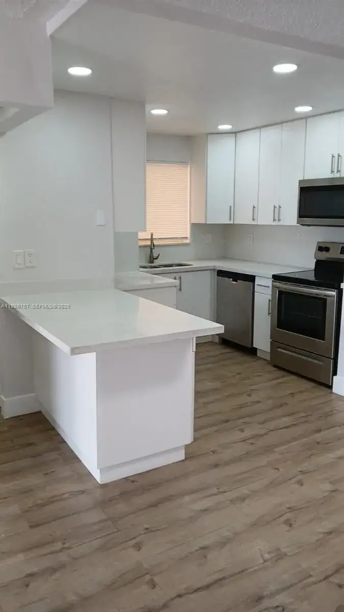 2 bedroom 2 bath Residential Lease for rent at 8820 Fontainebleau Blvd # 302, Miami FL 33172