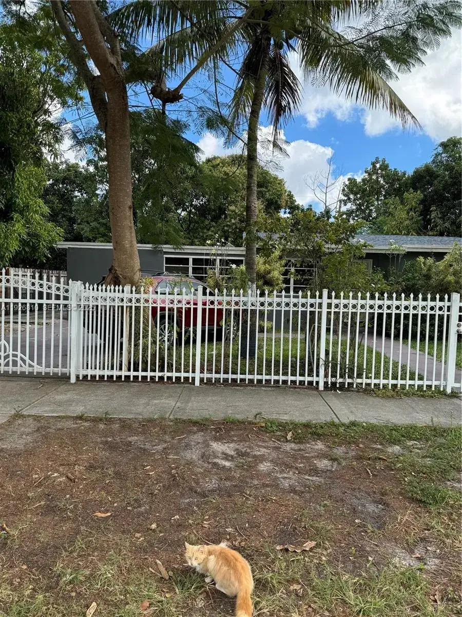 3 bedroom 2 bath Residential for sale at 17971 NW 4th Ave, Miami Gardens FL 33169