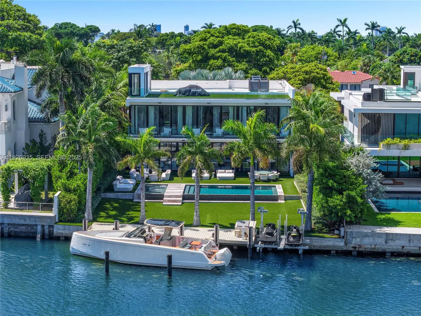 5 bedroom 5 bath Residential Lease for rent at 5501 Pine Tree Dr, Miami Beach FL 33140