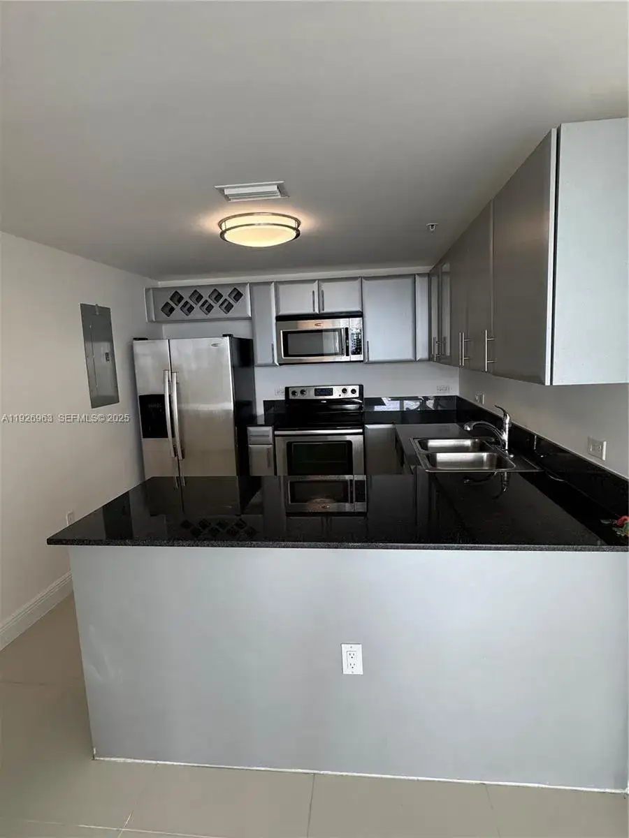 2 bedroom 2 bath Residential Lease for rent at 1861 NW S River Dr # 2010, Miami FL 33125