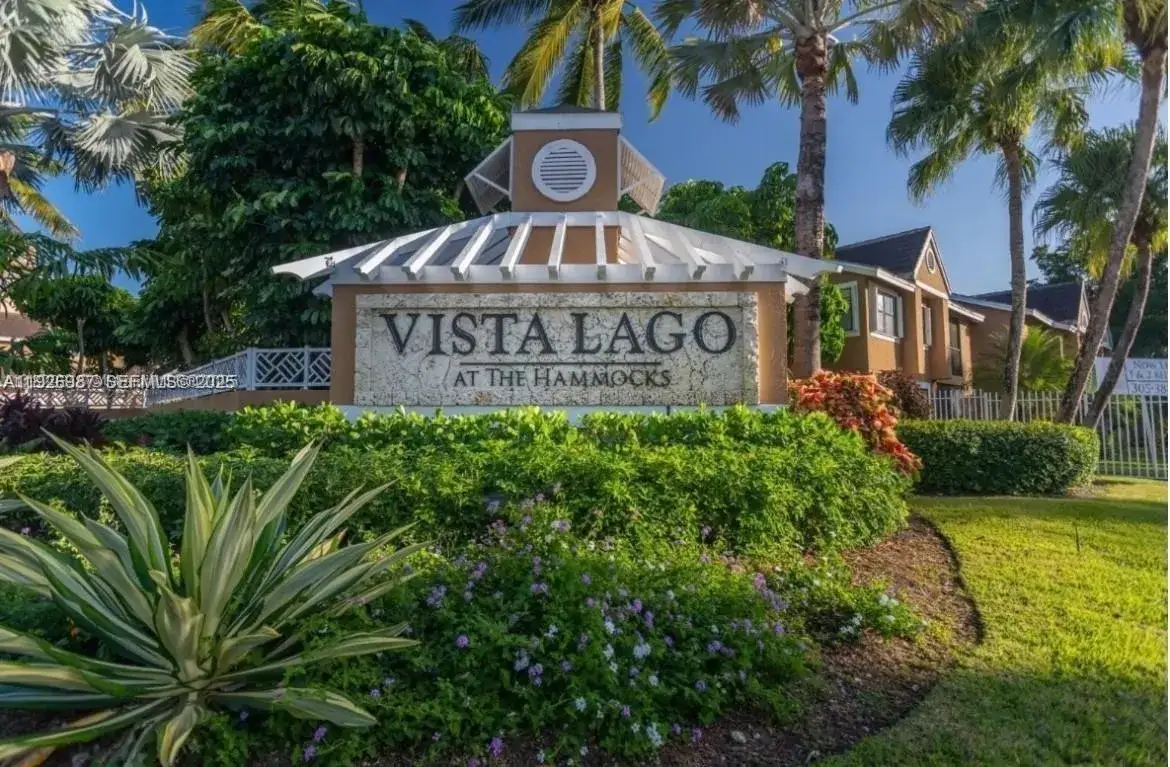 1 bedroom 1 bath Residential for sale at 15689 SW 106th Ln # 702, Miami FL 33196