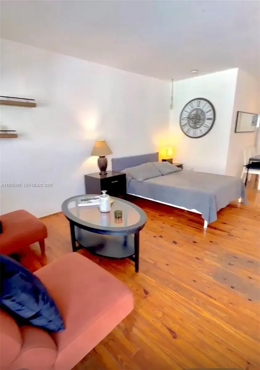 1 bath Residential Lease for rent at 644 Meridian Ave # 10, Miami Beach FL 33139