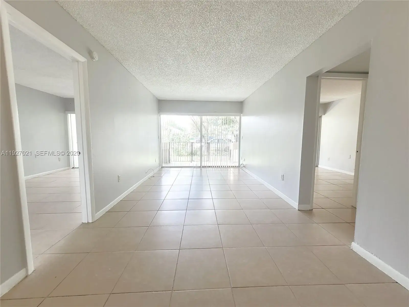 2 bedroom 2 bath Residential Lease for rent at 400 NE 18th Ave # 104, Homestead FL 33033