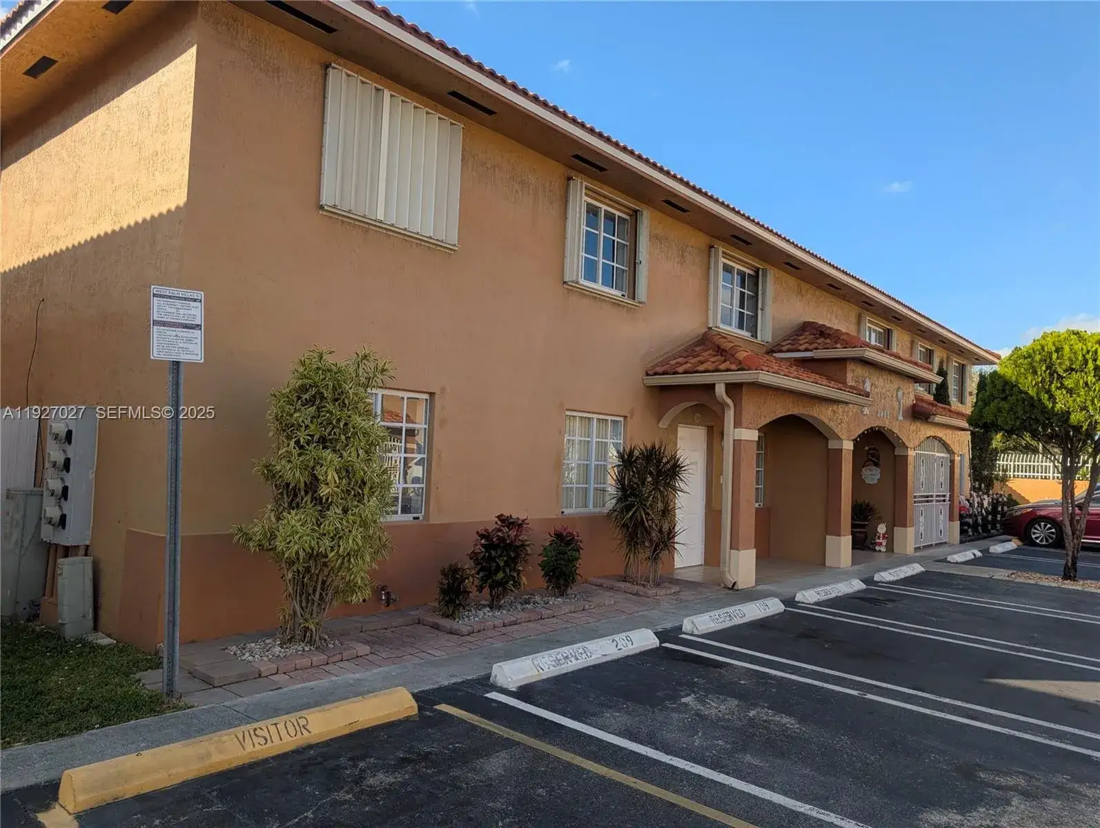 3 bedroom 2 bath Residential for sale at 2485 W 76th St Apt 109, Hialeah FL 33016