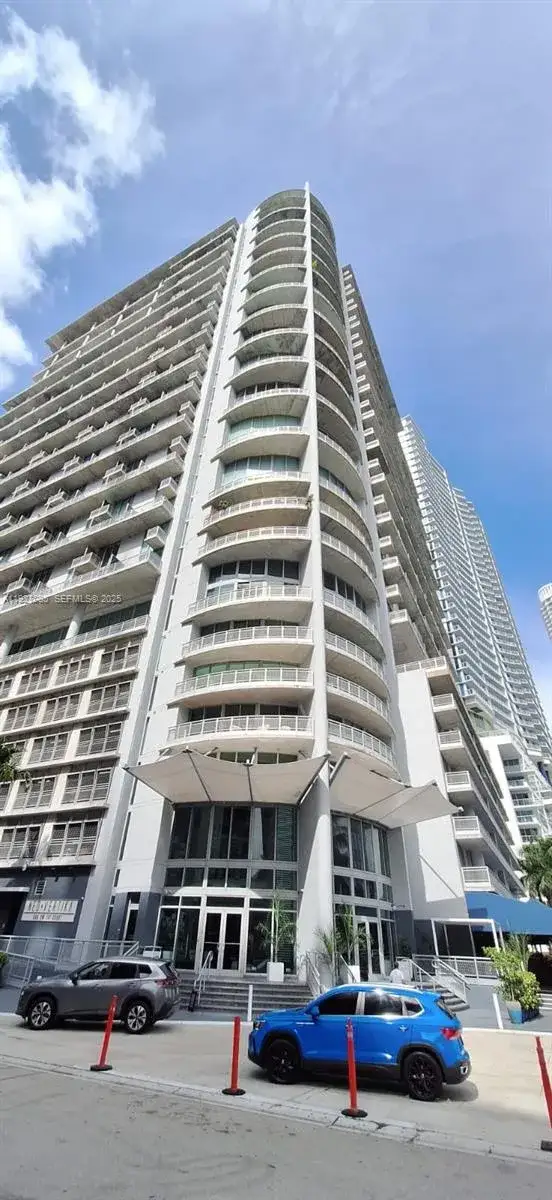 2 bedroom 2 bath Residential for sale at 690 SW 1st Ct # 2711, Miami FL 33130