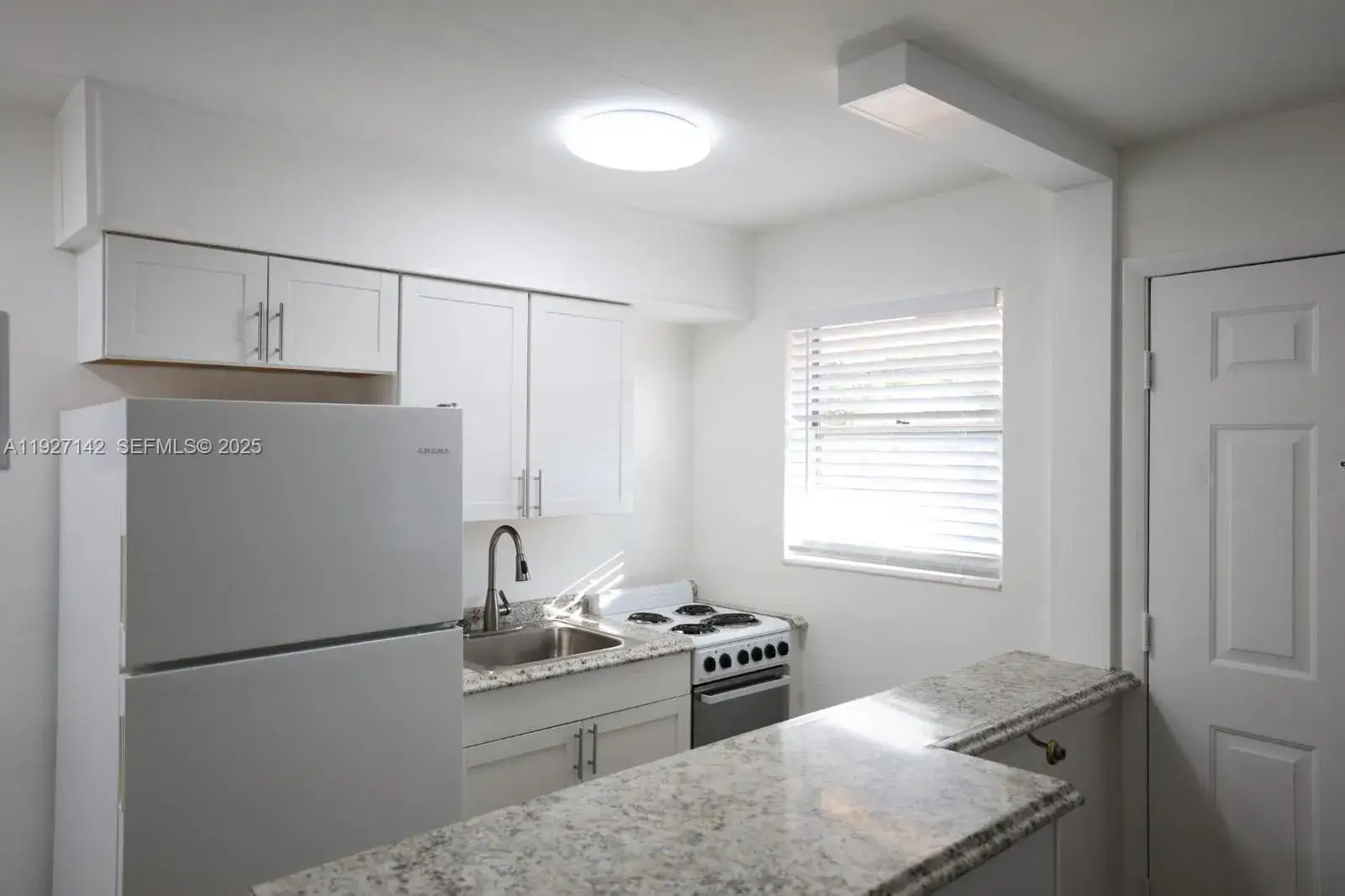 1 bedroom 1 bath Residential Lease for rent at 1235 W 66th St # 15, Hialeah FL 33012
