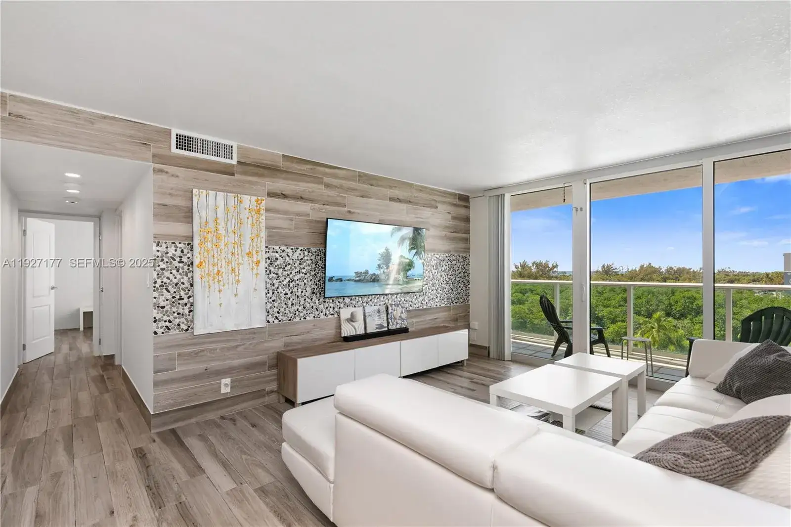 2 bedroom 2 bath Residential for sale at 100 Bayview Dr # 625, Sunny Isles Beach FL 33160