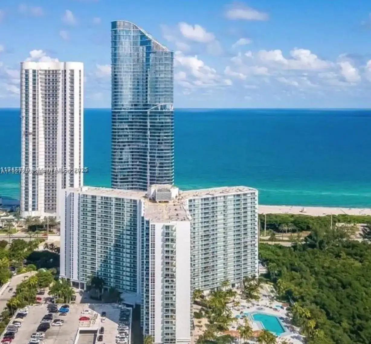 2 bedroom 2 bath Residential for sale at 100 Bayview Dr # 903, Sunny Isles Beach FL 33160