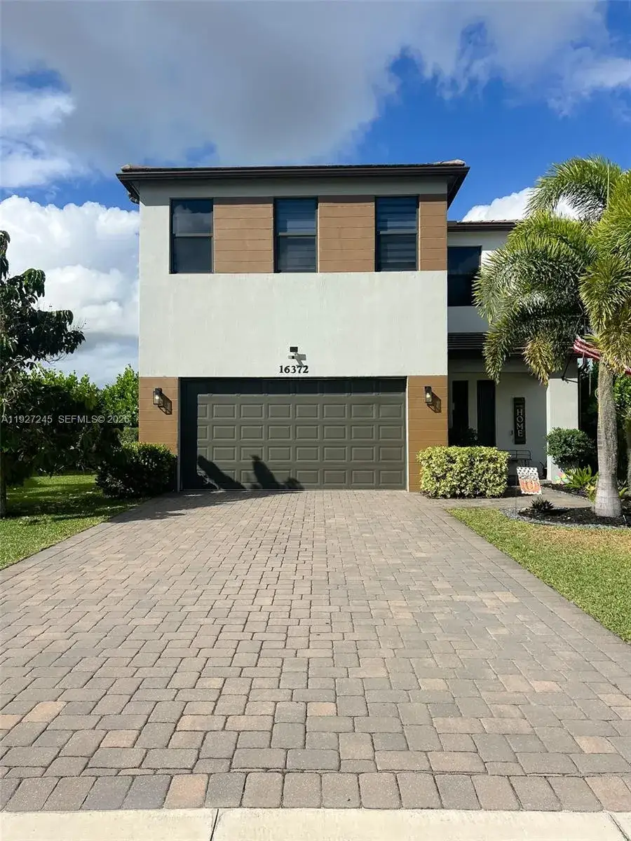 4 bedroom 2 bath Residential for sale at 16372 Sandy Shore Dr, Westlake FL 33470