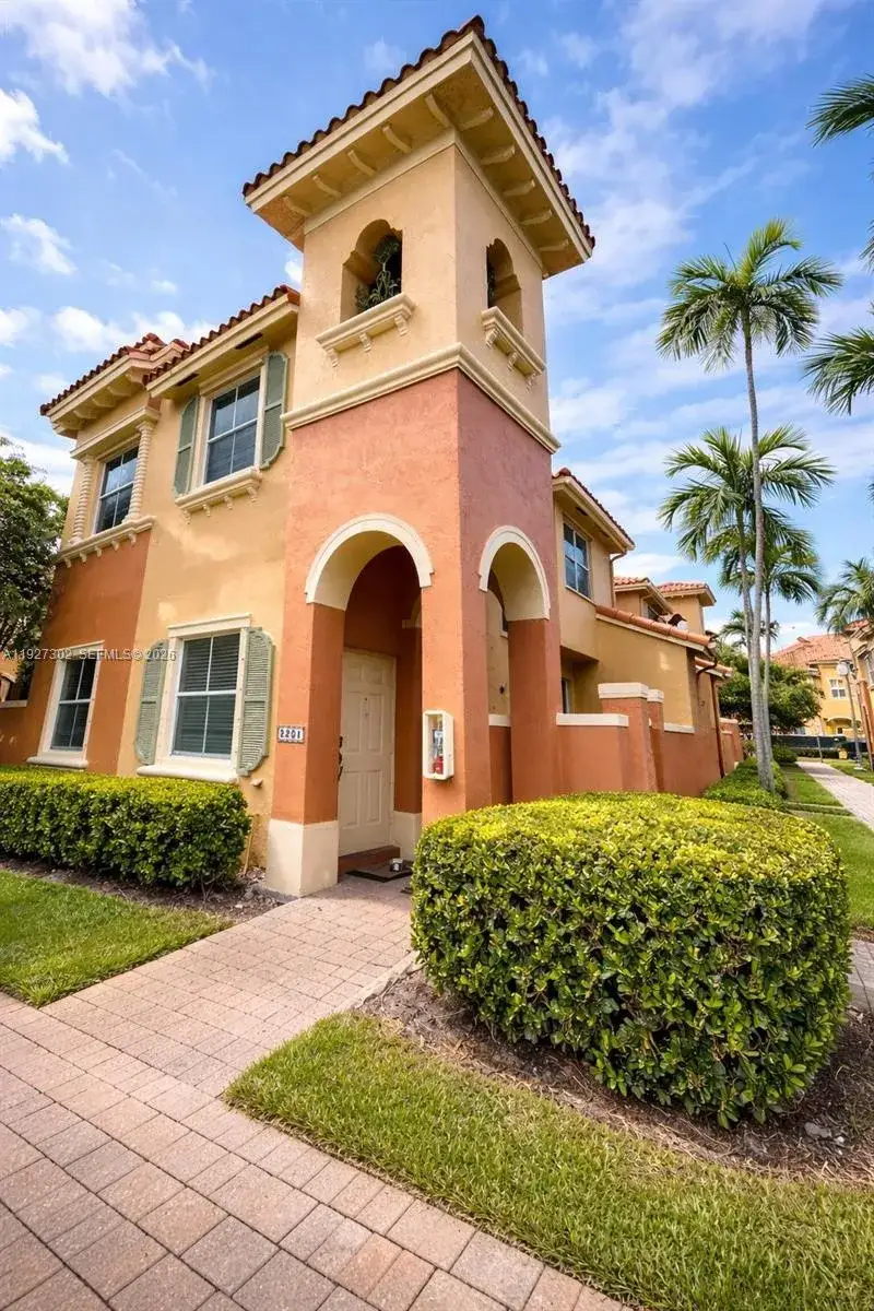 3 bedroom 2 bath Residential for sale at 2201 Clipper Pl # 5405, Dania Beach FL 33312