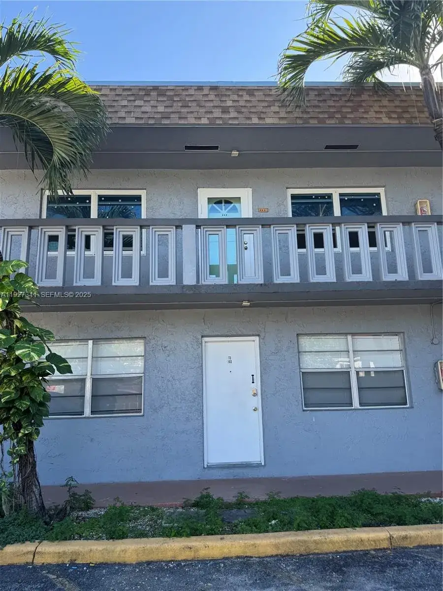 2 bedroom 1 bath Residential for sale at 4717 SW 33rd Ave # 202, Dania Beach FL 33312