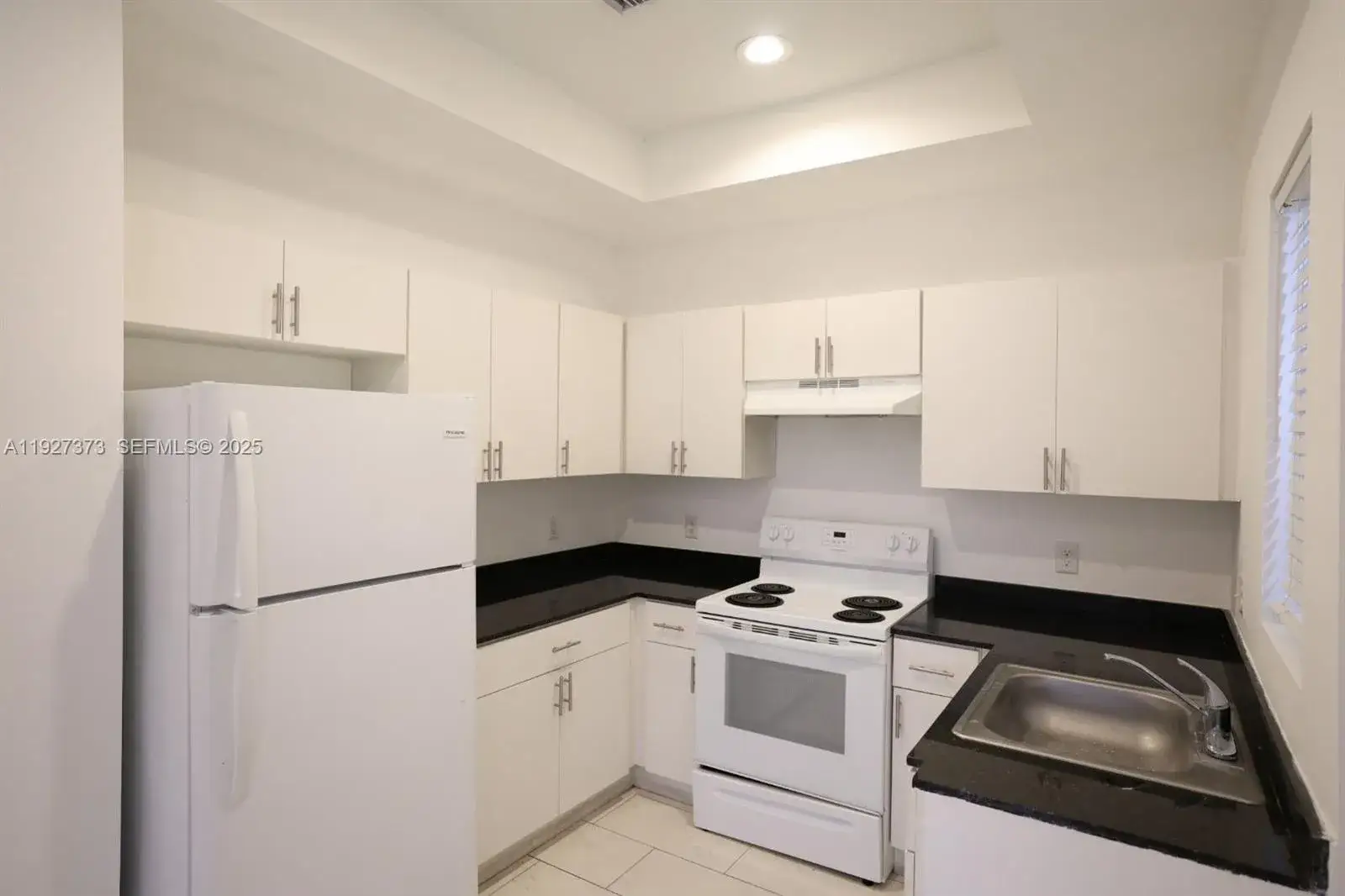 2 bedroom 1 bath Residential Lease for rent at 405 E 7th St # 200B, Hialeah FL 33010
