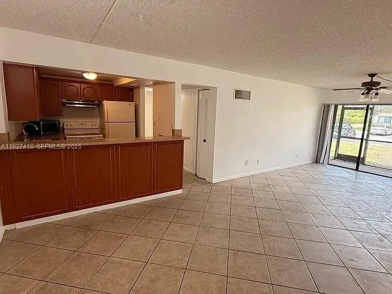 2 bedroom 2 bath Residential for sale at 5855 Washington St # 91, Hollywood FL 33023