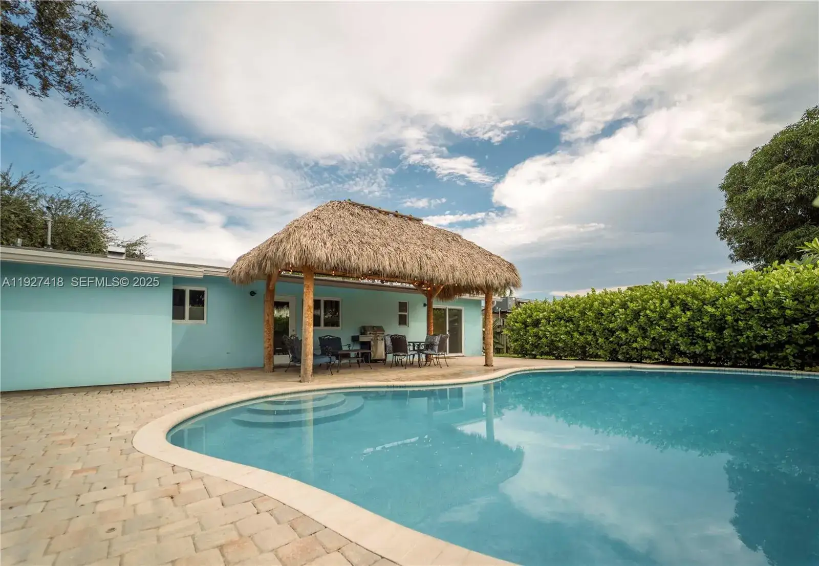 2 bedroom 1 bath Residential for sale at 269 SE 8th Ave, Deerfield Beach FL 33441