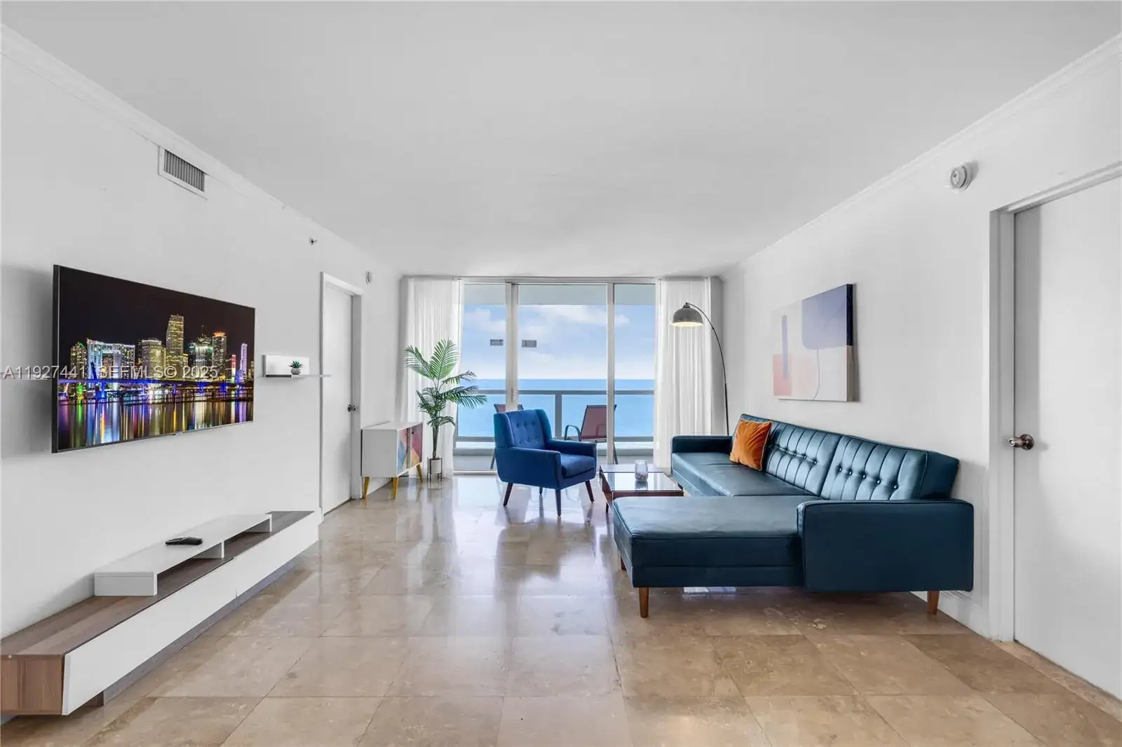 2 bedroom 2 bath Residential Lease for rent at 5101 Collins Ave # 12N, Miami Beach FL 33140