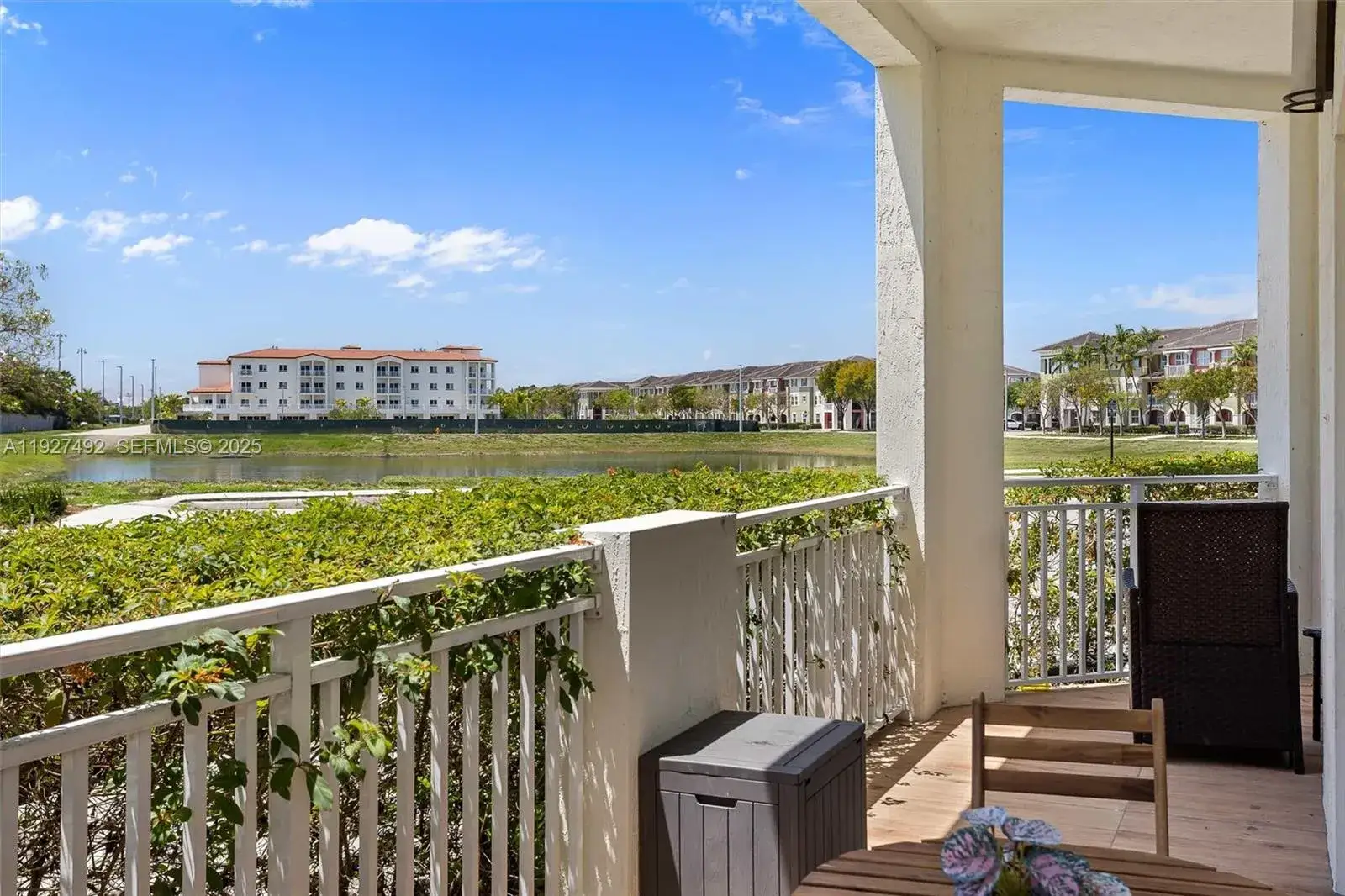 3 bedroom 2 bath Residential for sale at 10950 NW 82nd St # 109, Doral FL 33178