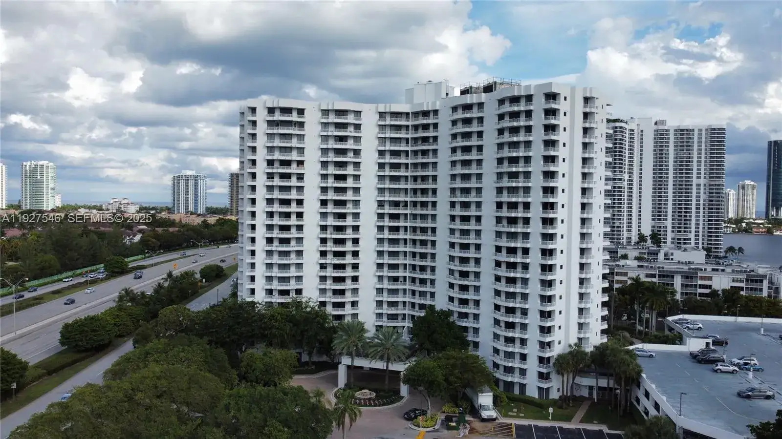 2 bedroom 2 bath Residential Lease for rent at 3300 NE 192nd St, Aventura FL 33180