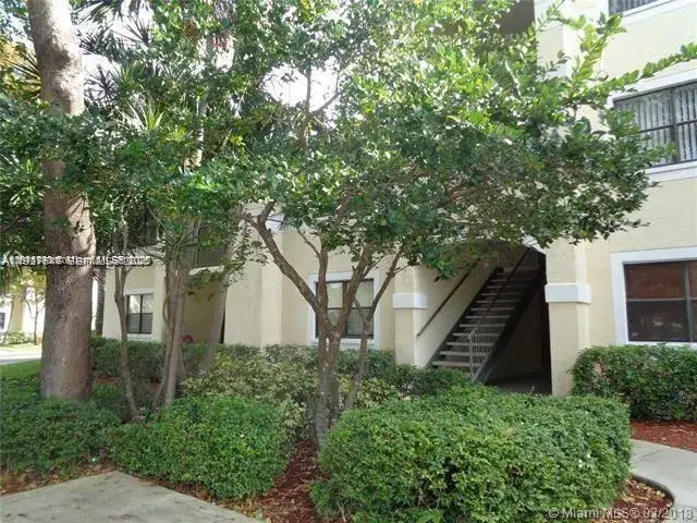 3 bedroom 2 bath Residential Lease for rent at 650 S Park Rd # 5, Hollywood FL 33021